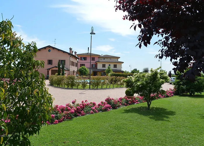 ホテル Tre Torri Medolla